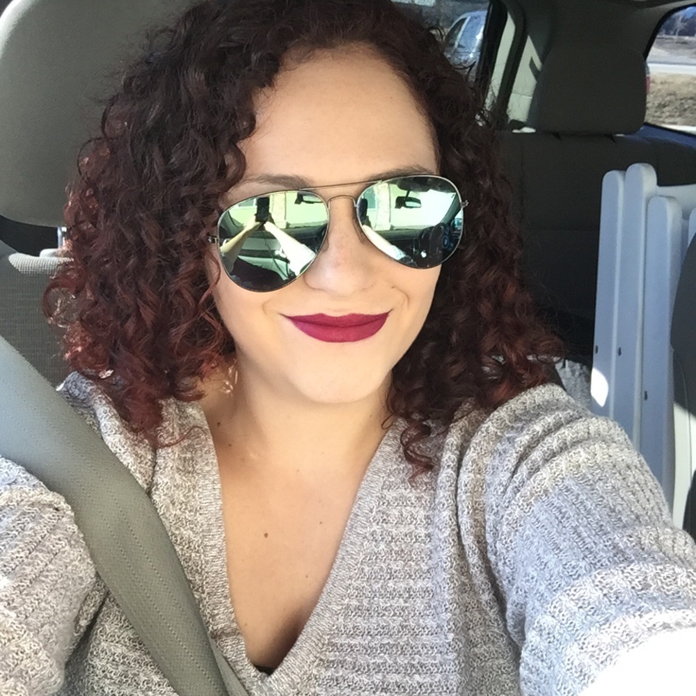 Meet your Posher, Jennifer